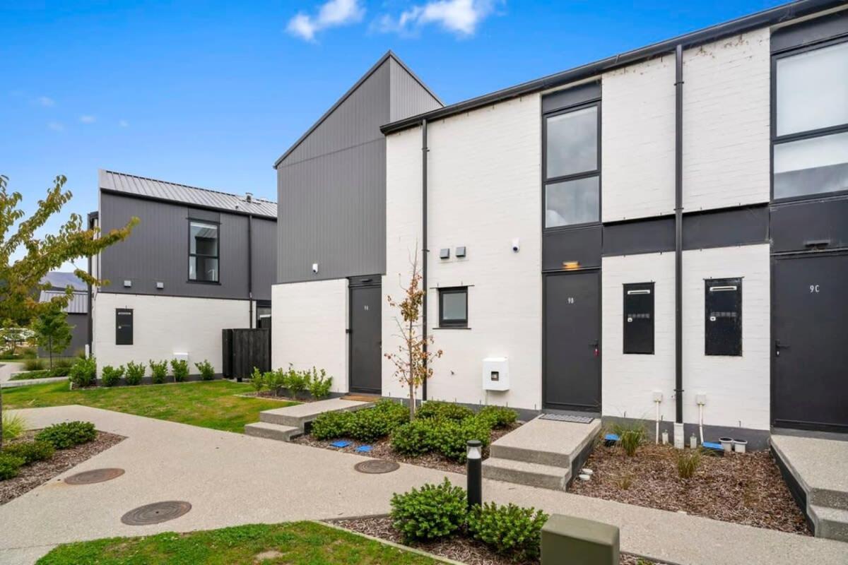 Wanaka Riverside Townhouse Retreat Albert Town Екстериор снимка